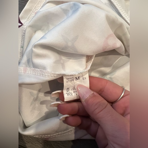 Bikini coverup - Picture 3 of 3